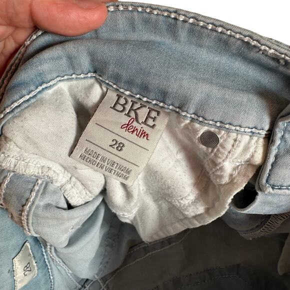 BKE Denim Stella Shorts Sz 28 | Light Wash Distressed Look Low Rise Jean Cutoffs - Picture 5 of 12